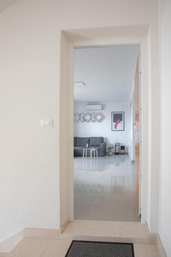 Apartment Ana Макарска Экстерьер фото